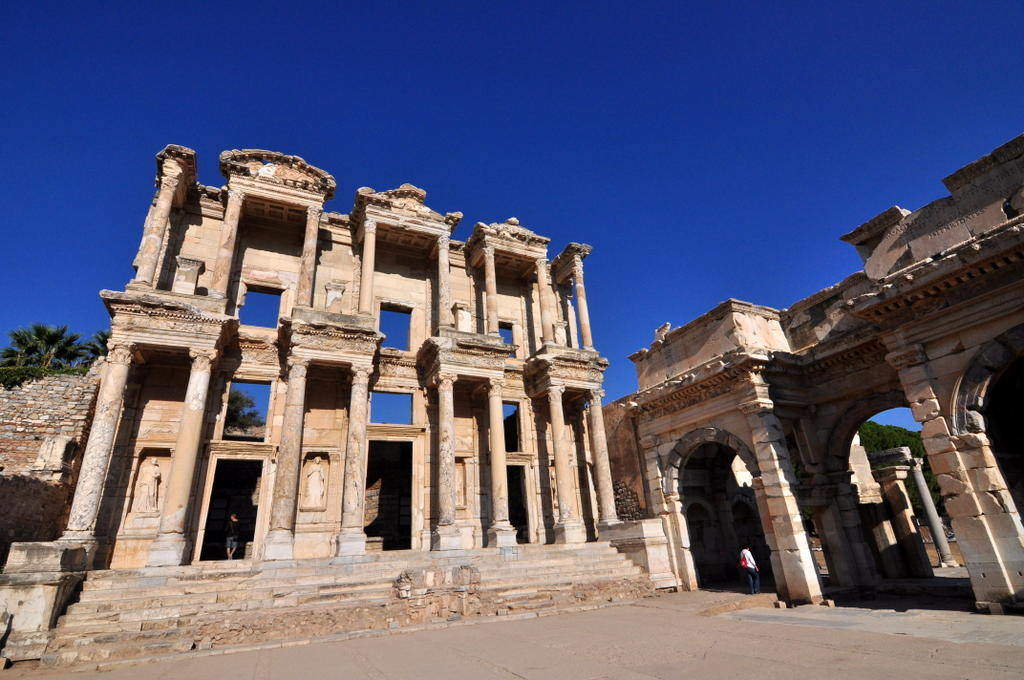 Celsus Kütüphanesi Efes