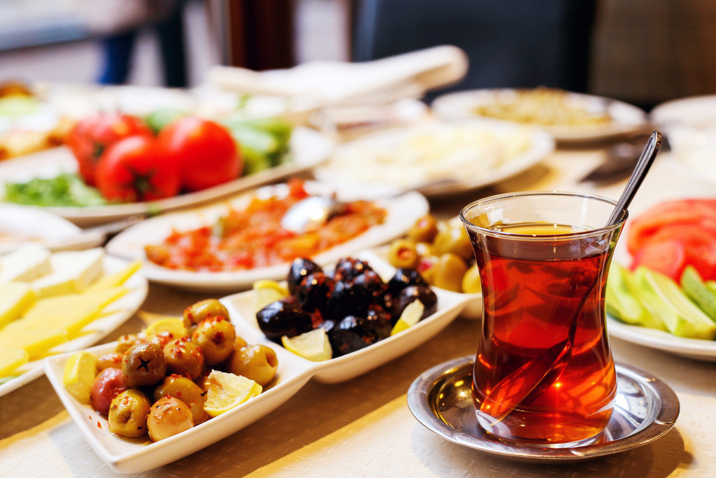 İstanbulda Türk kahvaltısı