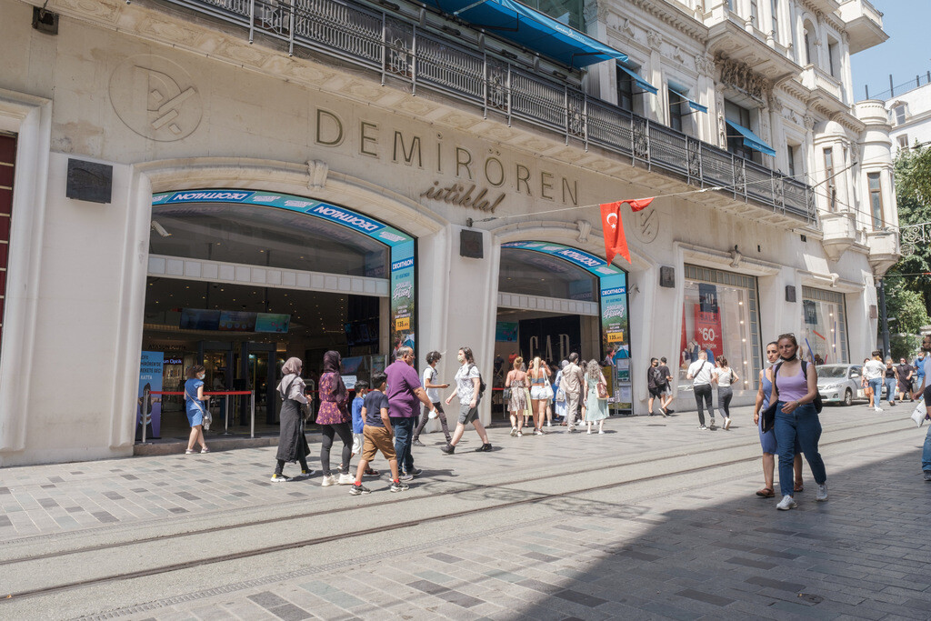 Taksim Meydanına Yakın Alışveriş Merkezleri